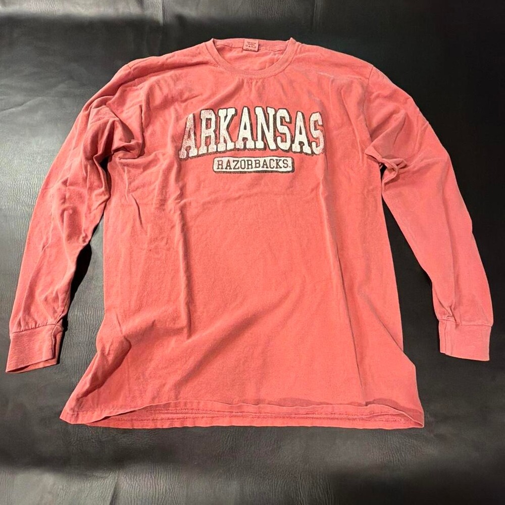 Men's Red and Pink T-shirt